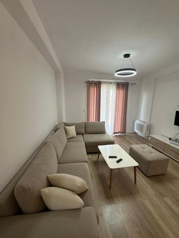JEPET ME QIRA 2+1+1 ASTIR 50.000 LEKE 