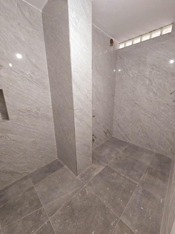 2+1 APARTMENT FOR SALE NEAR THE MARKET IN DURRES