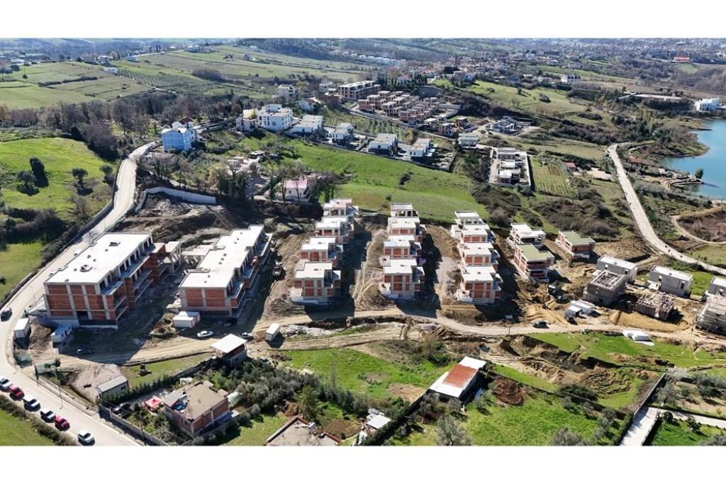 Apartament - Për Shitje - Liqeni i Farkës
