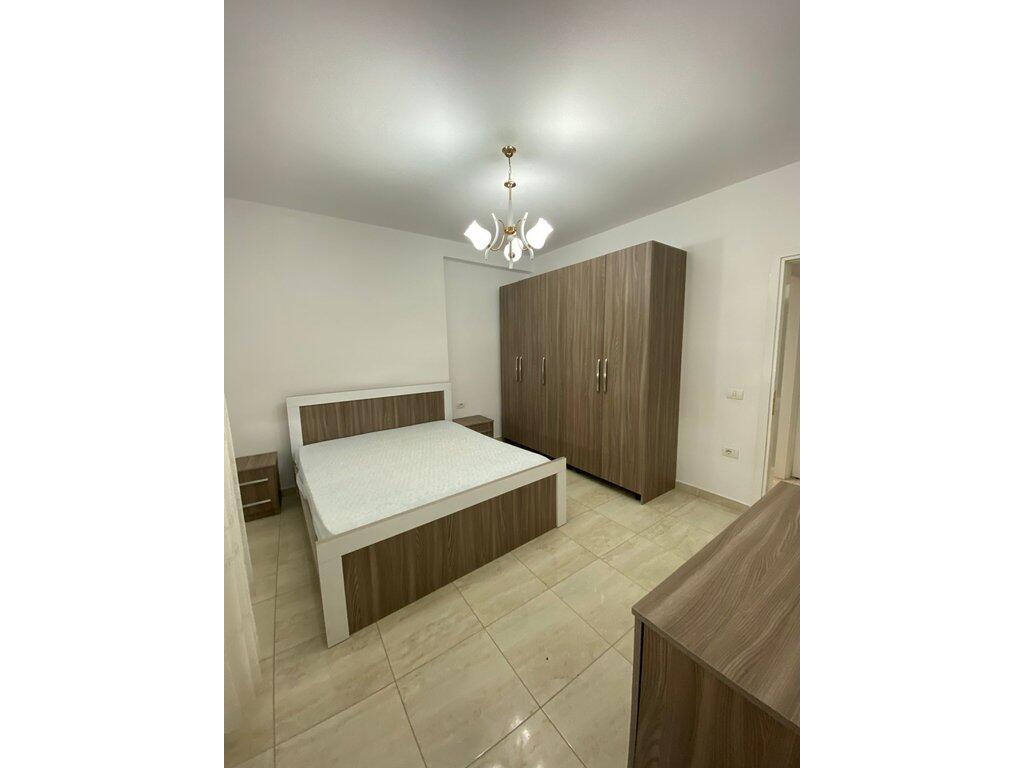 Qera, Apartament 2+1, Komuna e Parisit, Tirane