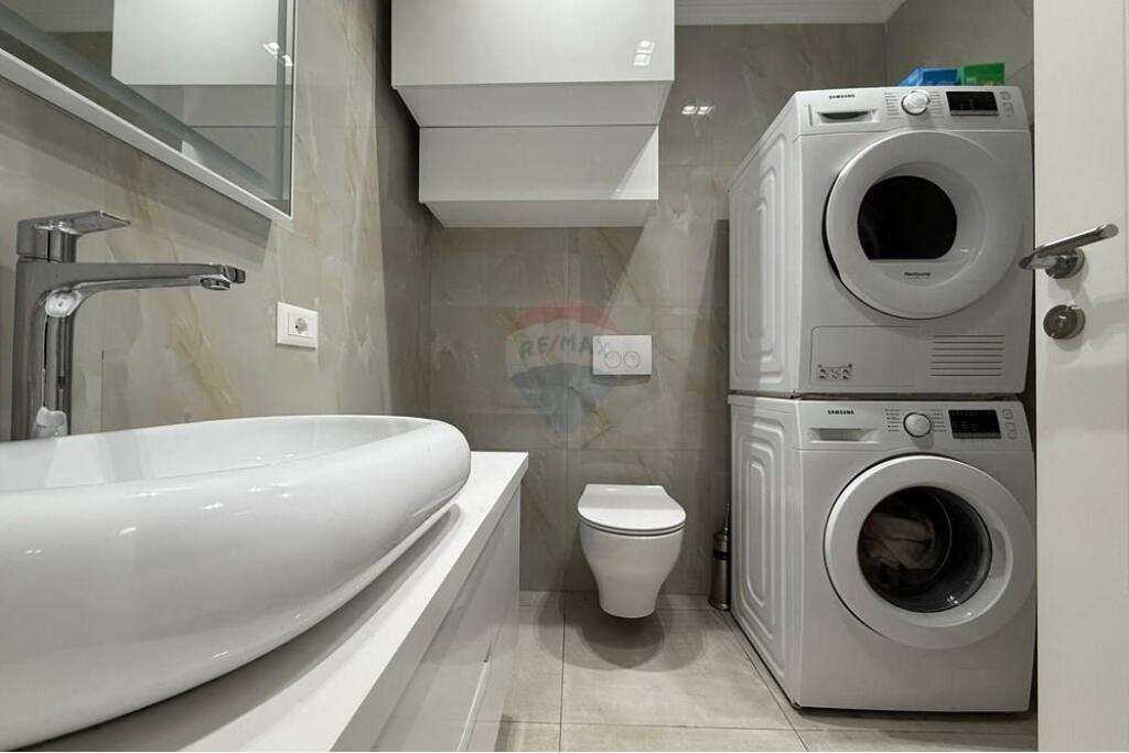 Jepet Apartament 2+1+2 Me Qera Tek Air Albania
