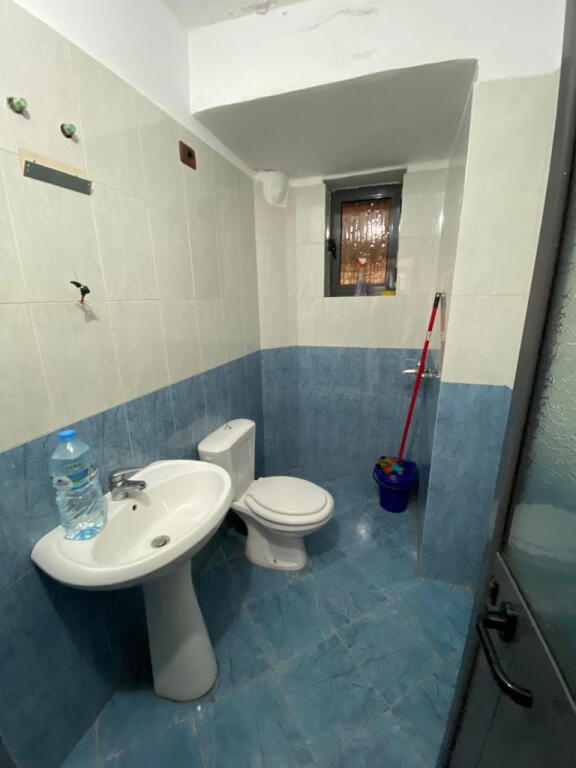 Negozio in Affitto Vicino alla Pediatria (ID BD21706) Tirana.
