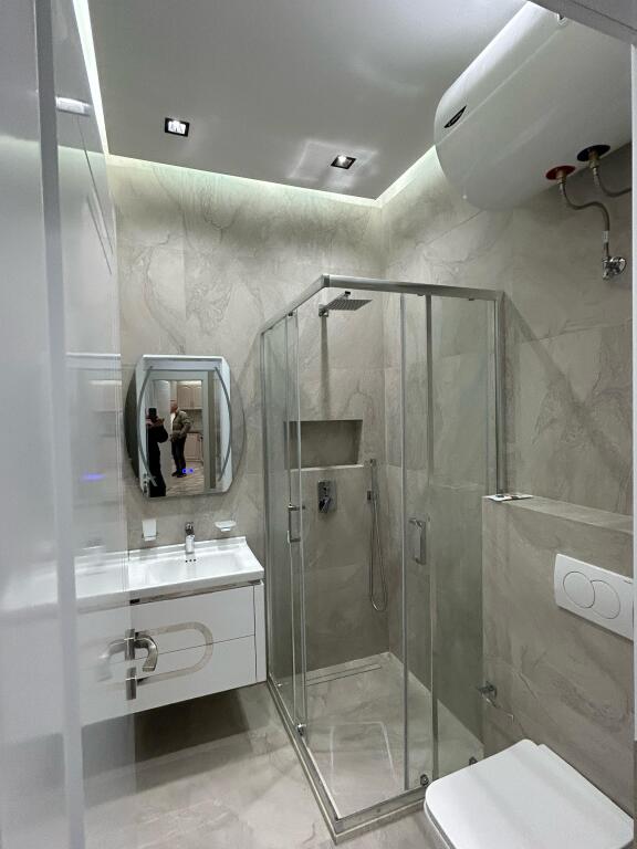 Apartament 2+1 me qira tek 9 katshet