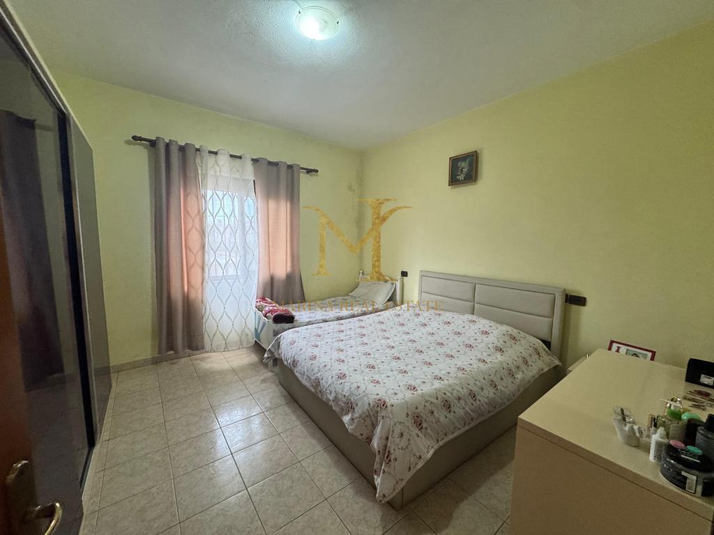 OCCASION!!!! A PRIVATE TWO-STOREY HOUSE + A LOCAL FOR SALE IN THE OLD DURSËS SWAMP!!