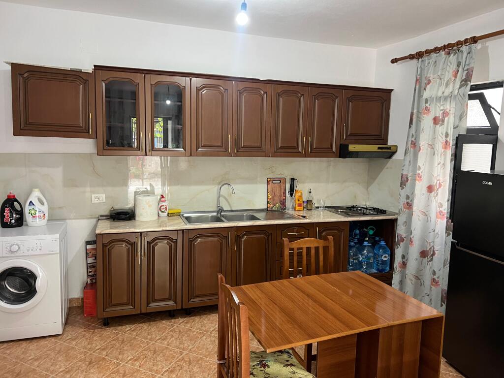 Affitto, Monolocale, Vicino all'Ambasciata Turca – Via di Elbasan, 300 Euro/mese