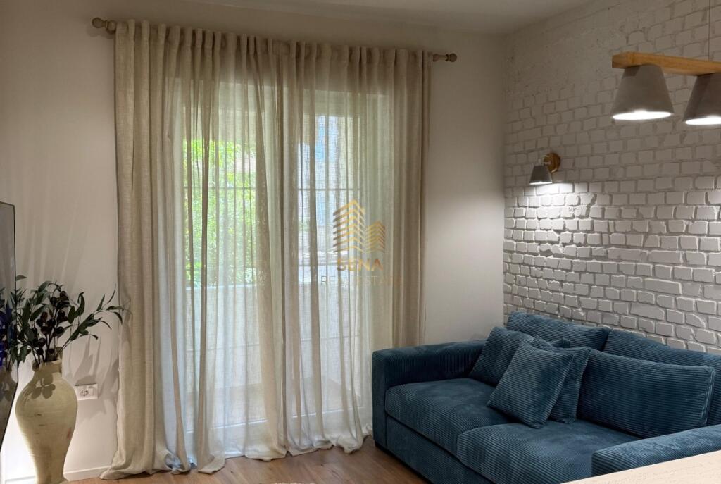Qira, Apartament 2+1+blk,Myslym Shyr ,900 Euro/Muaj
