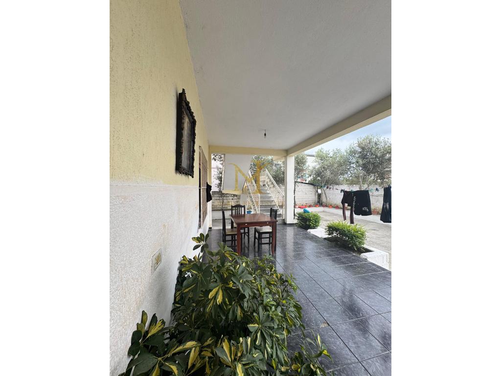 OCCASION!!!! A PRIVATE TWO-STOREY HOUSE + A LOCAL FOR SALE IN THE OLD DURSËS SWAMP!!