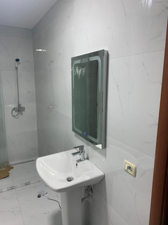 Apartament 2+1+2 për qira, KOMUNA E PARISIT