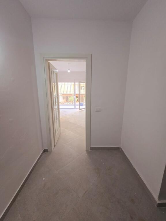 2+1 APARTMENT FOR SALE NEAR THE MARKET IN DURRES