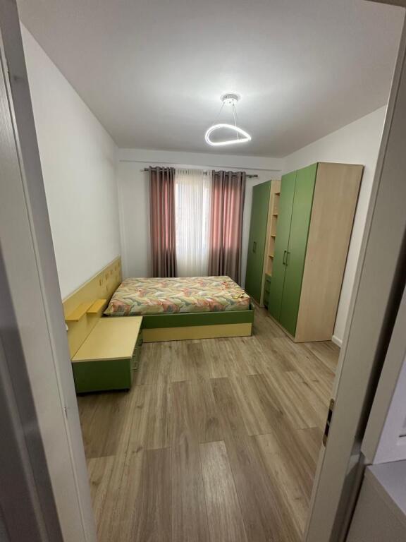JEPET ME QIRA 2+1+1 ASTIR 50.000 LEKE 