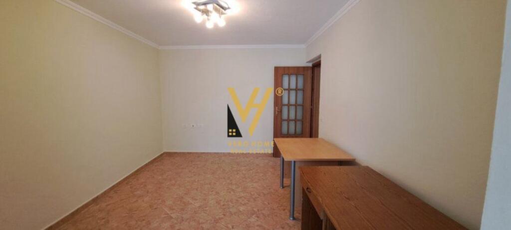 OFFICE FOR RENT 30M2 AT WILLSON SQUARE 400 EURO