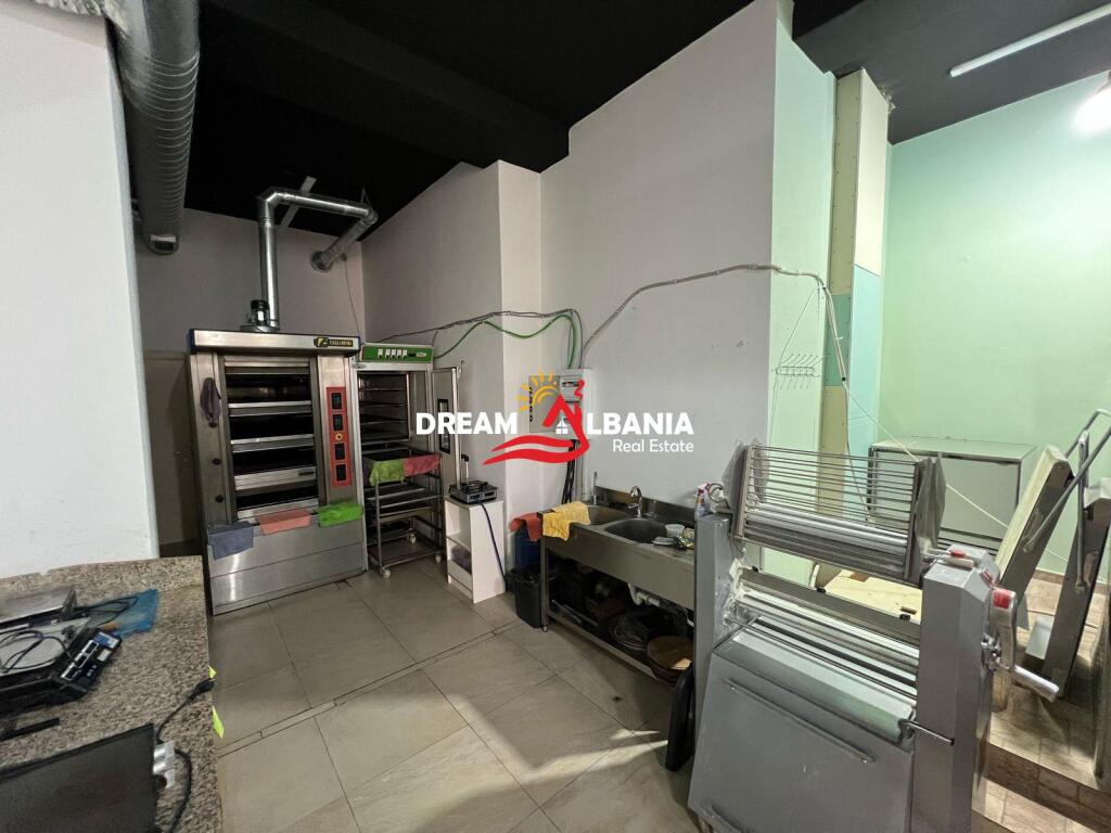 Pasticeri me qera ne Qender te Tiranes, prane Prokurorise ne Rrugen Mine Peza (ID 42711083)
