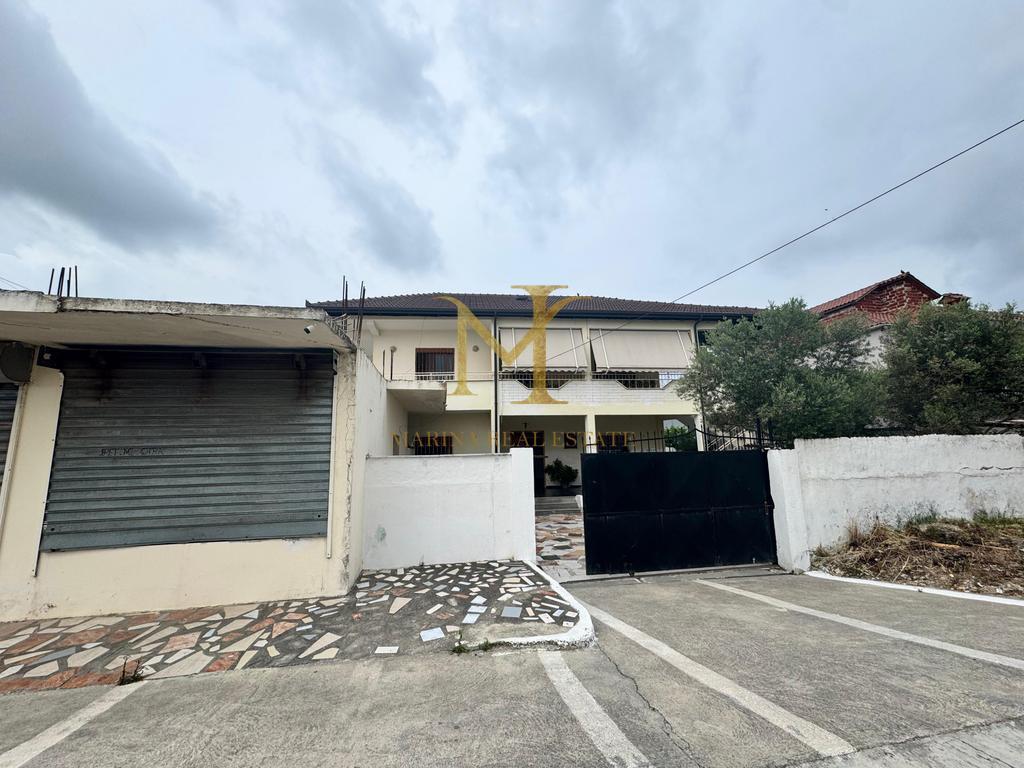 OCCASION!!!! A PRIVATE TWO-STOREY HOUSE + A LOCAL FOR SALE IN THE OLD DURSËS SWAMP!!