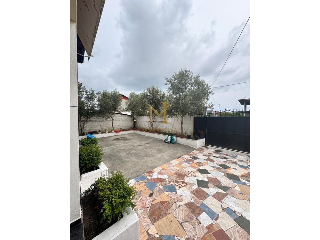 OCCASION!!!! A PRIVATE TWO-STOREY HOUSE + A LOCAL FOR SALE IN THE OLD DURSËS SWAMP!!