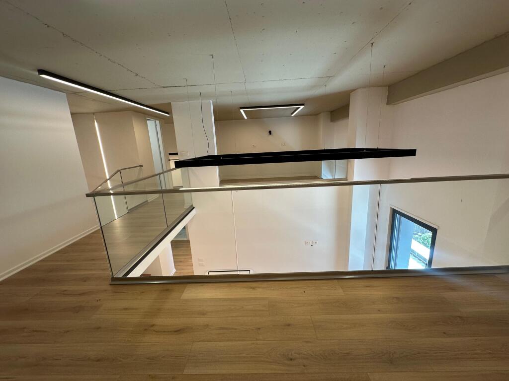Zyre luksoze me Qera 📍Uet 📌800€