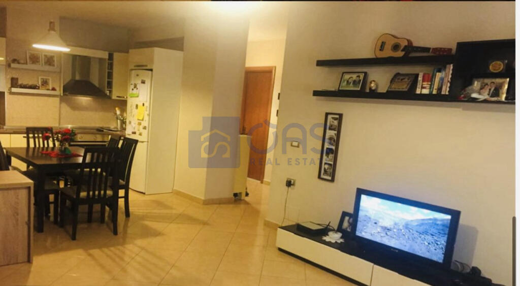 A 1+1 apartment is for rent in Yzberisht.