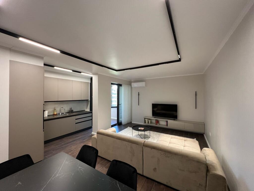 Jepet  Apartament 1+1 me Qira prane Stadiumit Air Albania, Rruga e Elbasanit