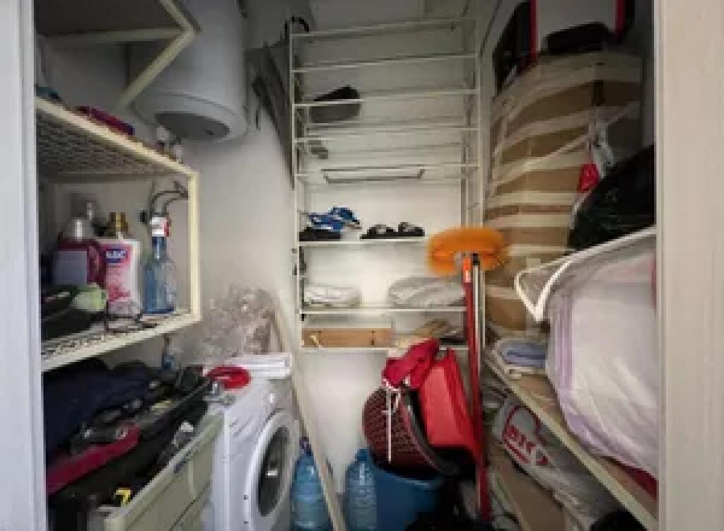 VENDESI APPARTAMENTO 3+1+2+DEPOSITO+4 BALCONI IN VIA 5 MAGGIO
