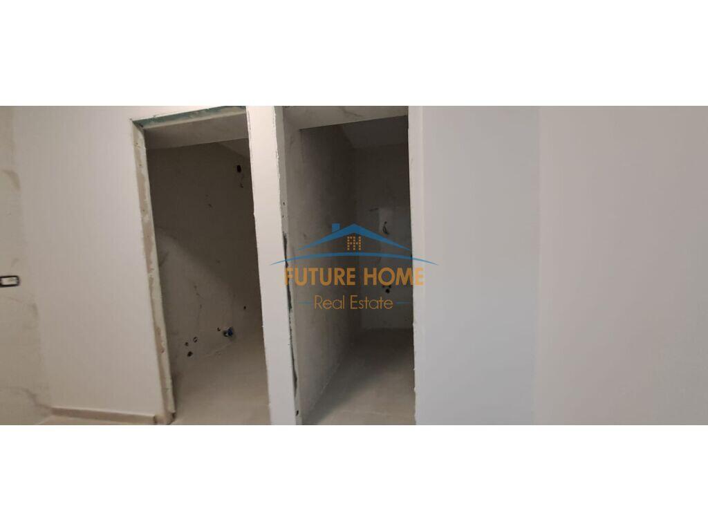Rent, Commercial Space Dritan Hoxha Street, Laprake
