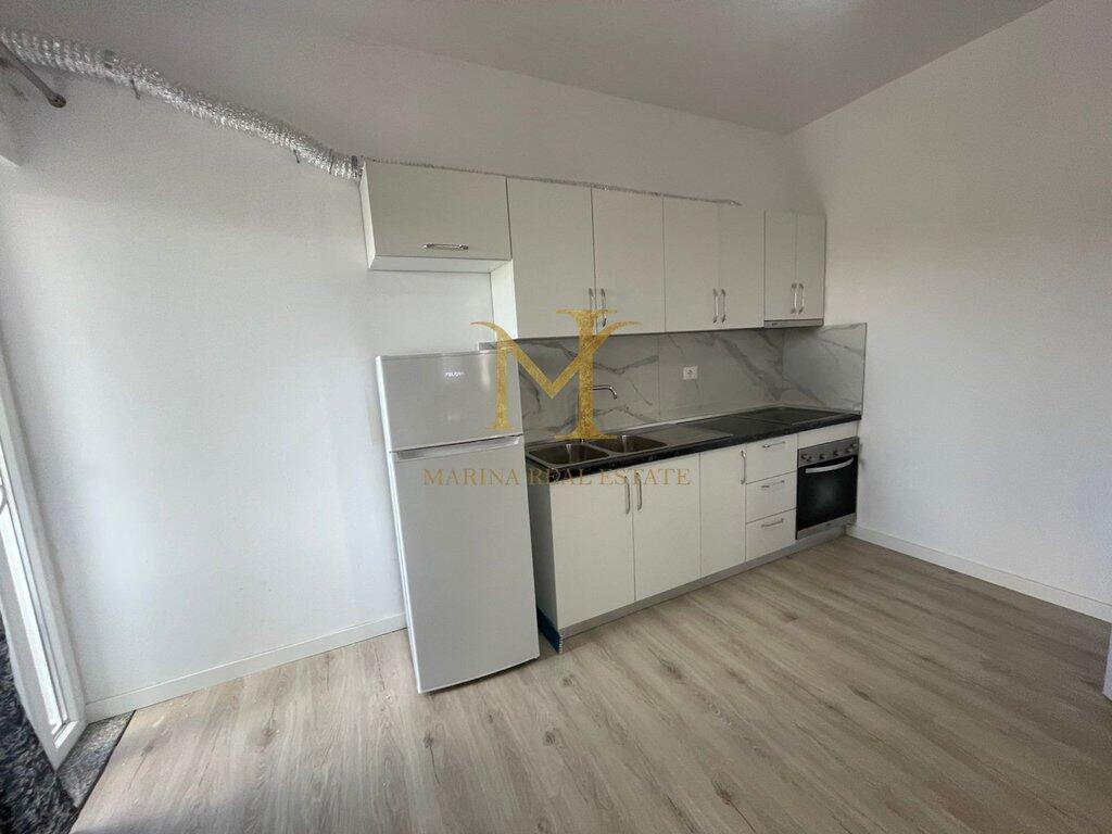 Jepet me qera apartament 1+1,Ish Kenet,Durres!!