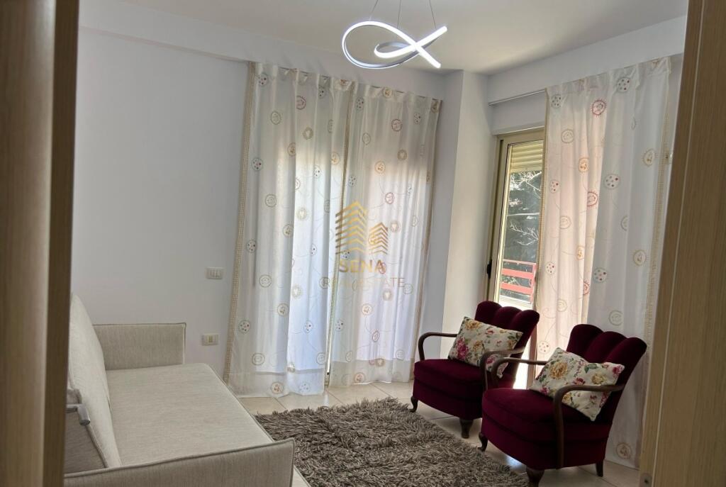 Qira, Apartament 2+1+Blk, prane Gjimnazit Cajupi – Rruga Kongresi i Manastirit, 630 Euro/muaj