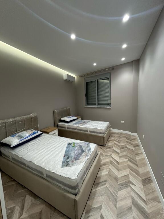 Apartament 2+1 me qira tek 9 katshet