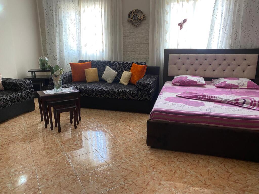 GARSONIERE ME QERA 60 M2 KOMUNA E PARISIT 400 EURO