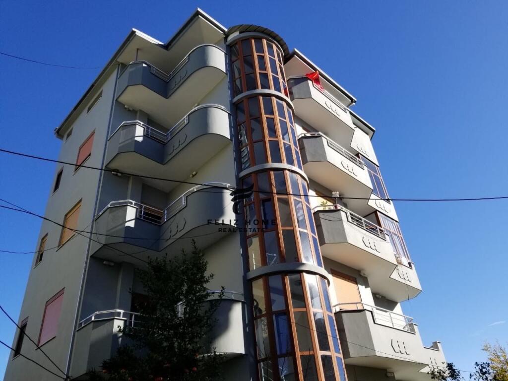 FOR SALE VILLA 720 M2 SELIE 720,000 EURO