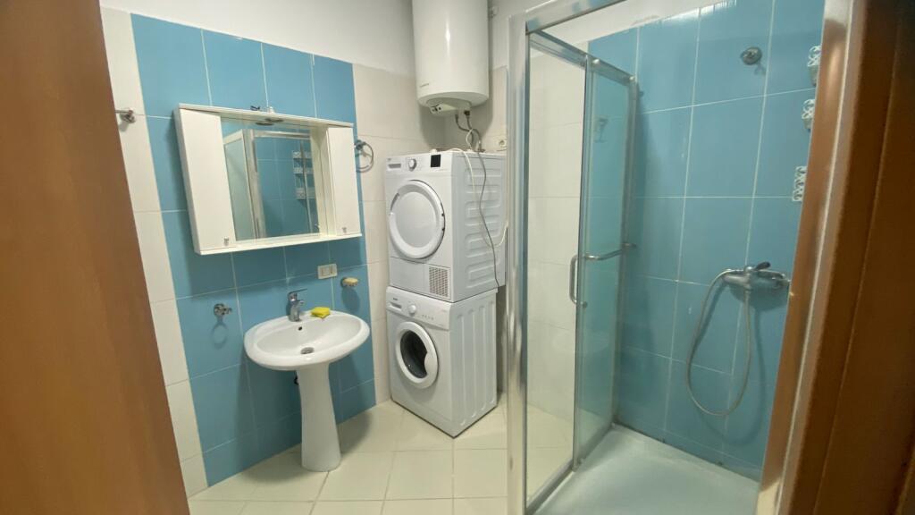 A 1+1 apartment is for rent near the Electric Market.