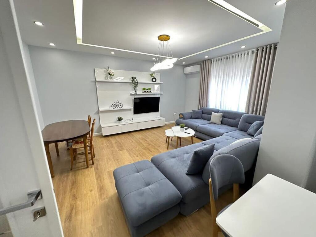 2+1 apartment for rent in Zogu i Zi.