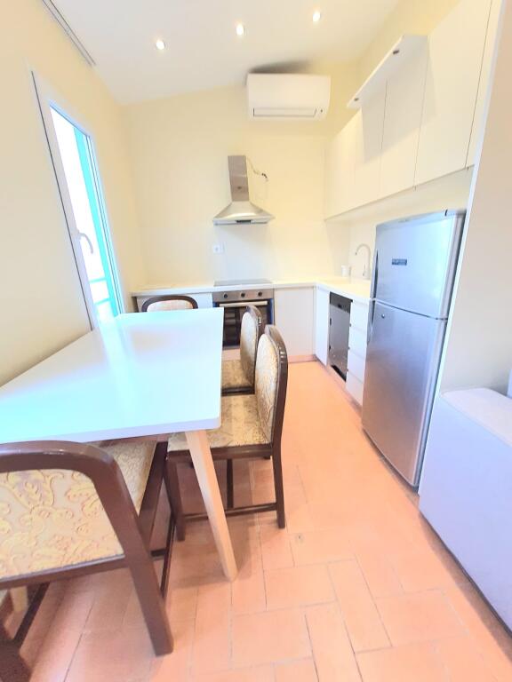 Private house 2+1+2 for rent in Myslym Shyri !!!!!!