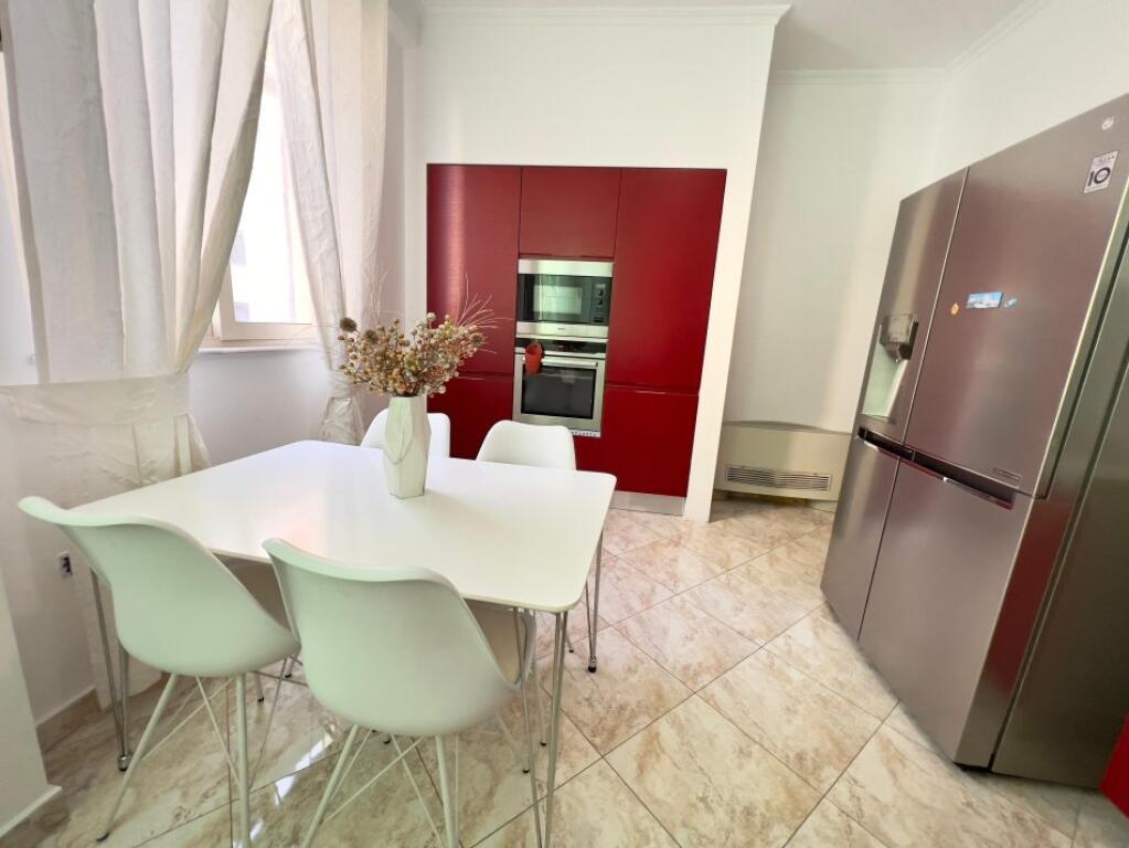 A super duplex 3+1+2+2 parking spaces is available at the overpass near the Kristal center.