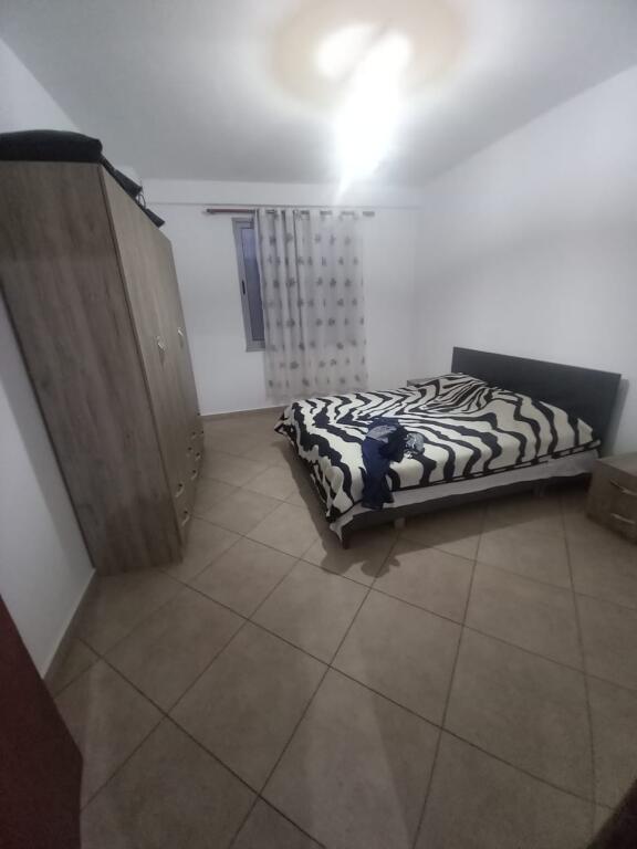A 1+1 apartment is available for rent at the Eleonor Foundation.
