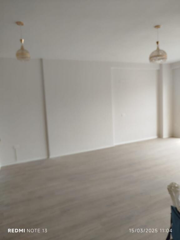 Apartment 2+1+2 for rent at the end of Blv Ri, Dine Hoxha street, for residential or office use.