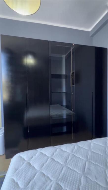 A 1+1 apartment is available for rent near the Fresh restaurant.