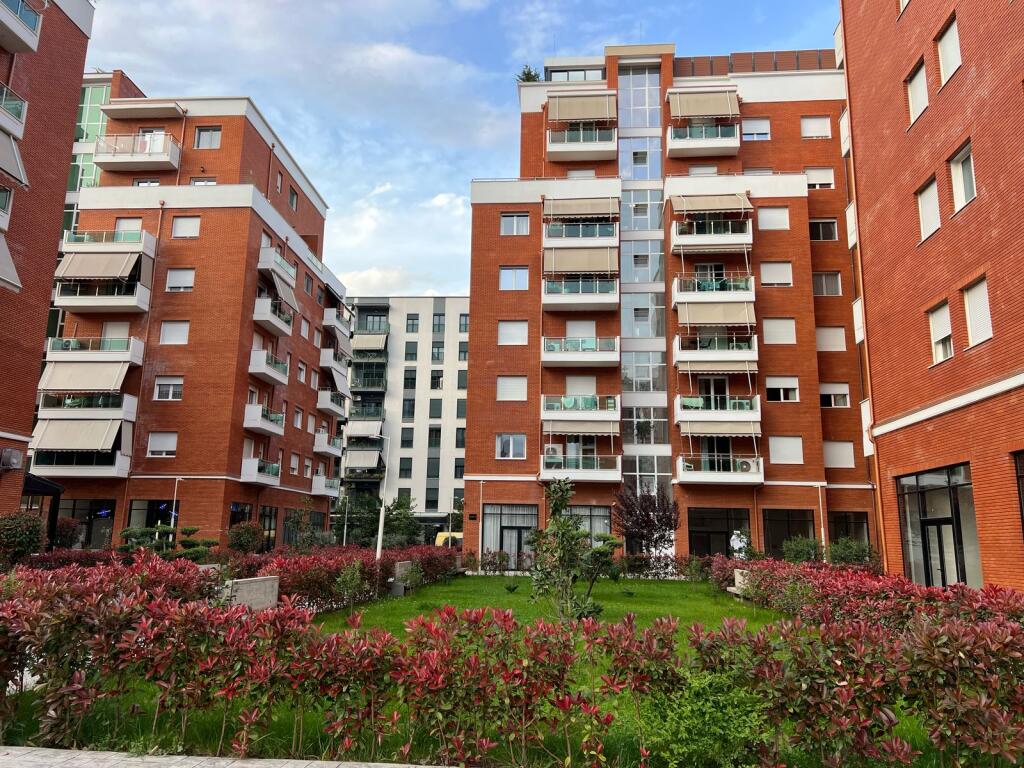 Apartment 2+1 for sale with parking space in Astir.