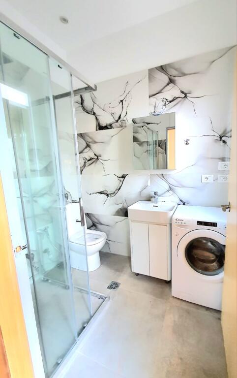 Private house 2+1+2 for rent in Myslym Shyri !!!!!!
