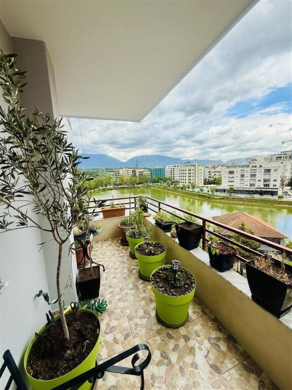 Super apartment with lake view 2+1+2 for rent