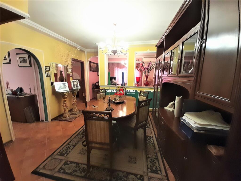 Super Appartamento 2+1 in Vendita a Laprake presso le Torri Hawaii a Tirana (ID 4111458)