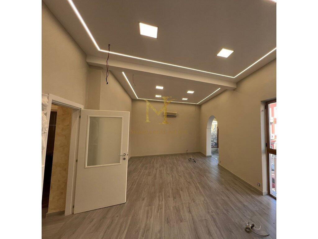 JEPET ME QERA AMBIENT BIZNESI-BULEVARDI DURRES!!