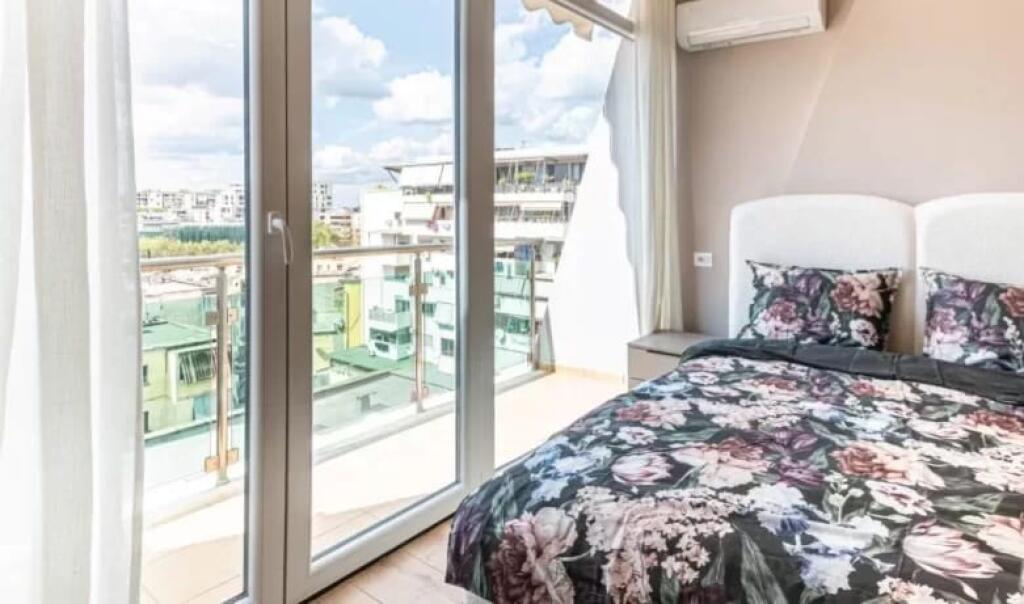 A great 1+1 apartment for rent near Dinamo Stadium.