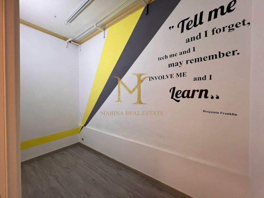 JEPET ME QERA AMBIENT BIZNESI-BULEVARDI DURRES!!