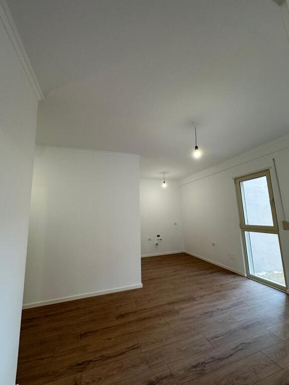 1+1 apartment for sale in Mine Peza.