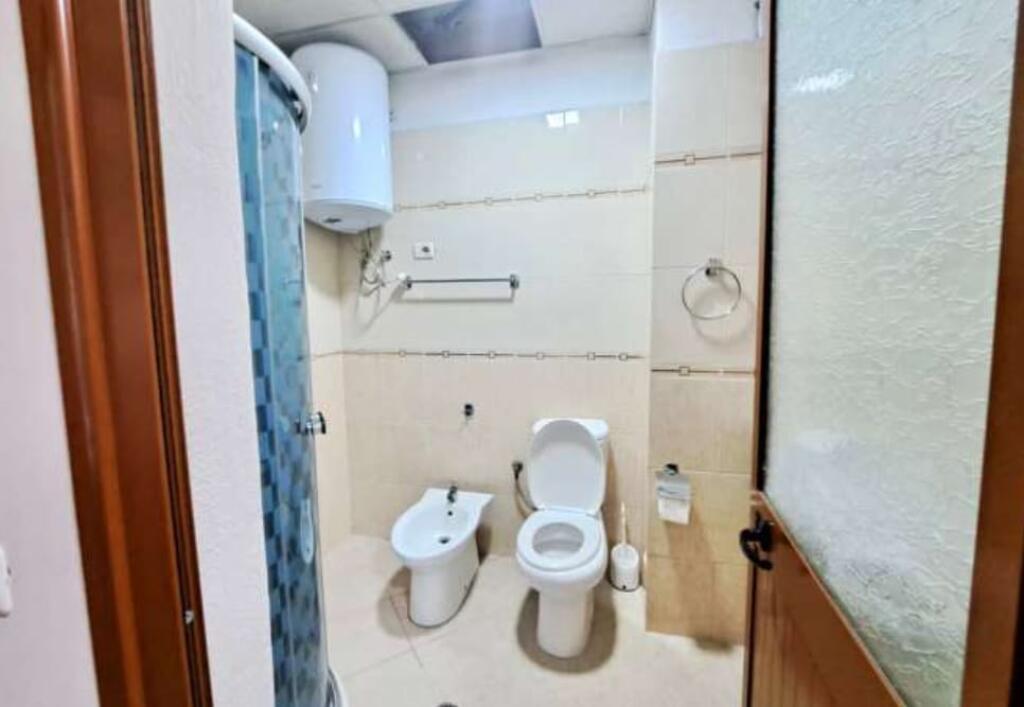 Apartament 2+1 me qira tek Rruga e Kavajes