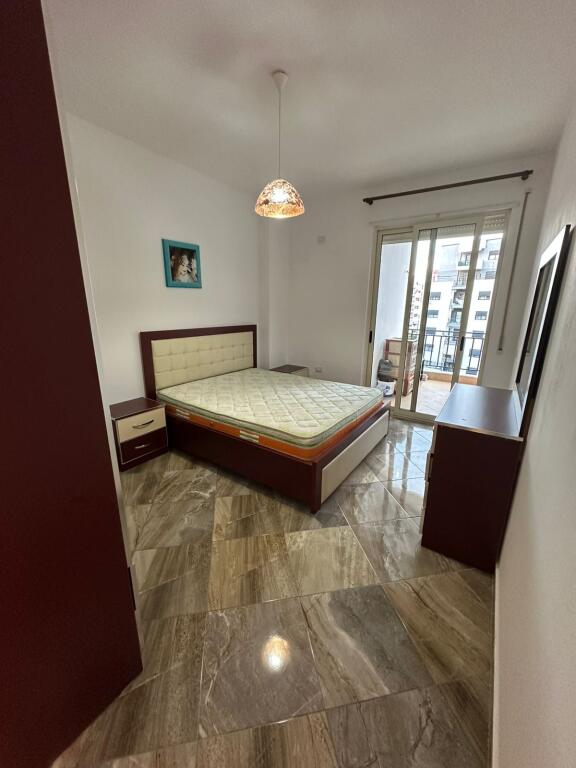 Affittasi appartamento 1+1+1 con balcone