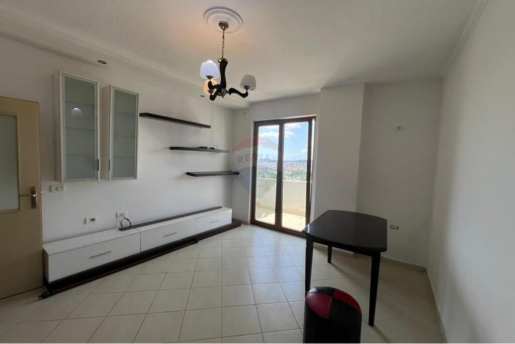 1+1 apartment for rent in Fresk