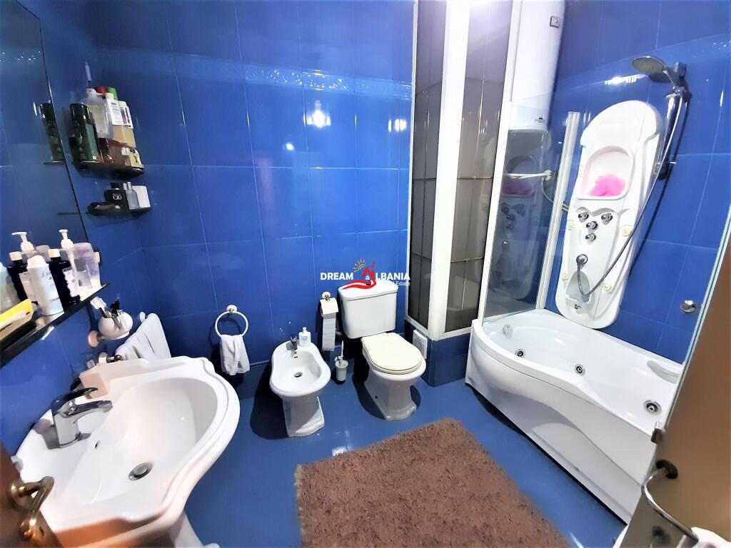 Super Appartamento 2+1 in Vendita a Laprake presso le Torri Hawaii a Tirana (ID 4111458)
