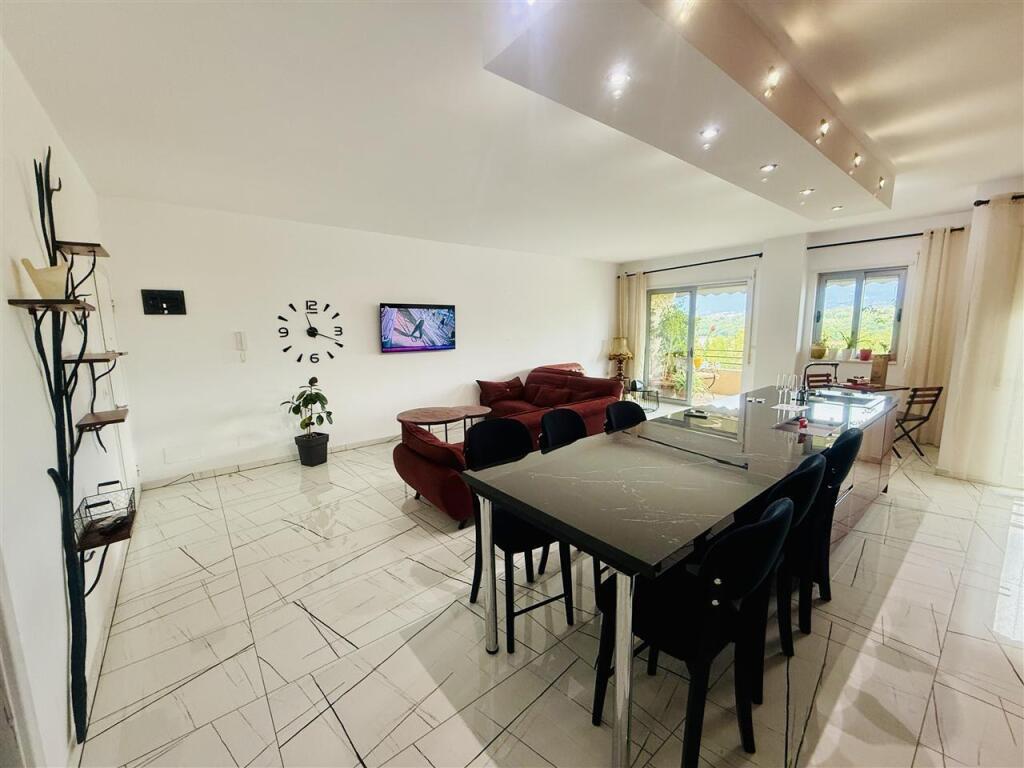 Super apartment with lake view 2+1+2 for rent