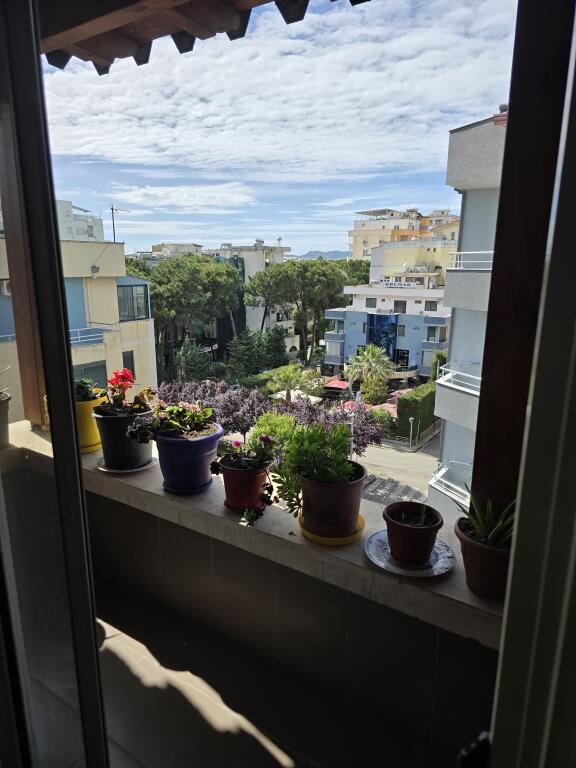 Shitet apartament 1+1Shkemi i Kavajes 75000