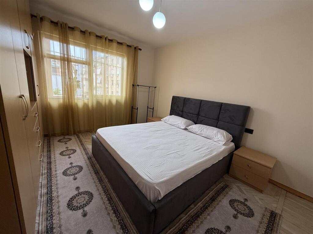 Affittasi appartamento 1+1 in via Fortuzi, centro.